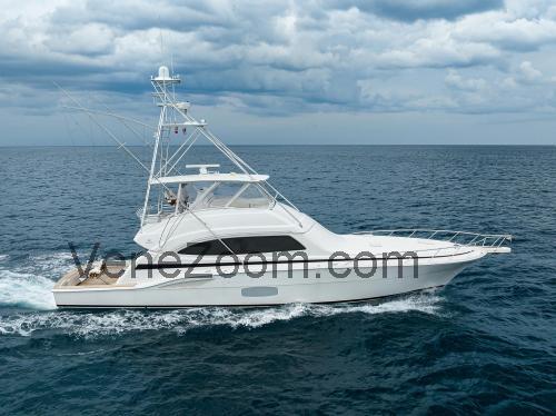 Bertram 700 Tekniset tiedot ja arvostelut